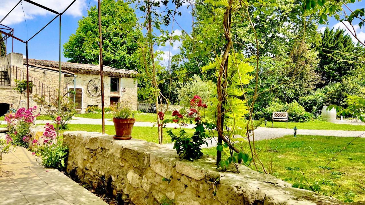 Bed and Breakfast Domaine De La Brave Pernes-les-Fontaines Exterior foto