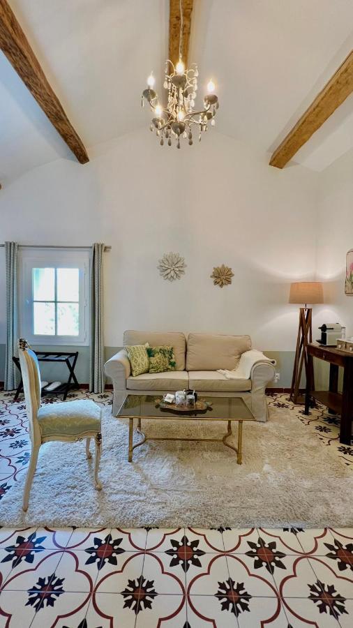 Bed and Breakfast Domaine De La Brave Pernes-les-Fontaines Exterior foto